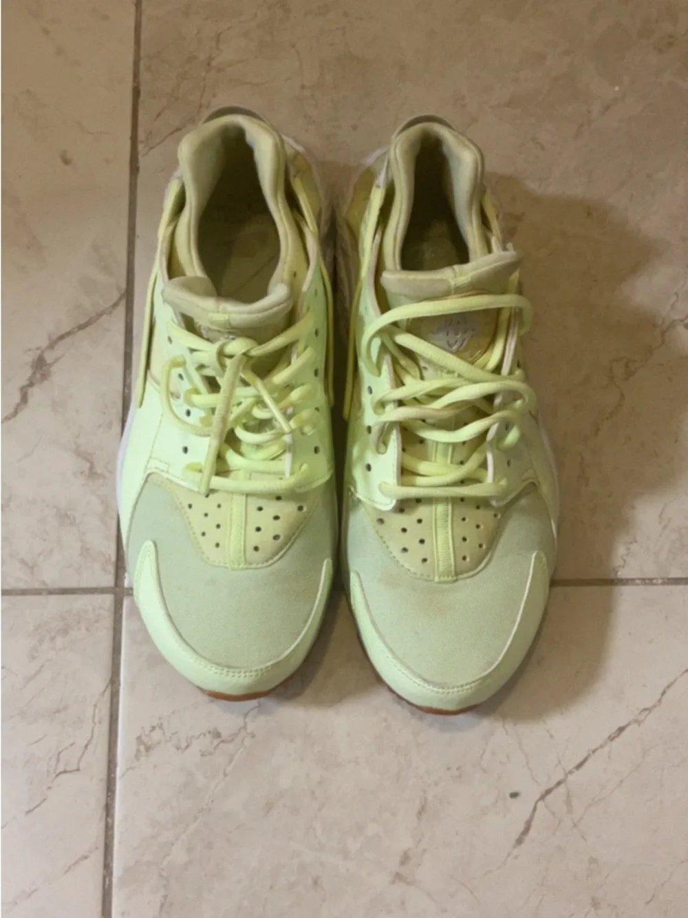 Nike Lime/ Neon Green Hurrache Sneakers - Picture 2 of 2
